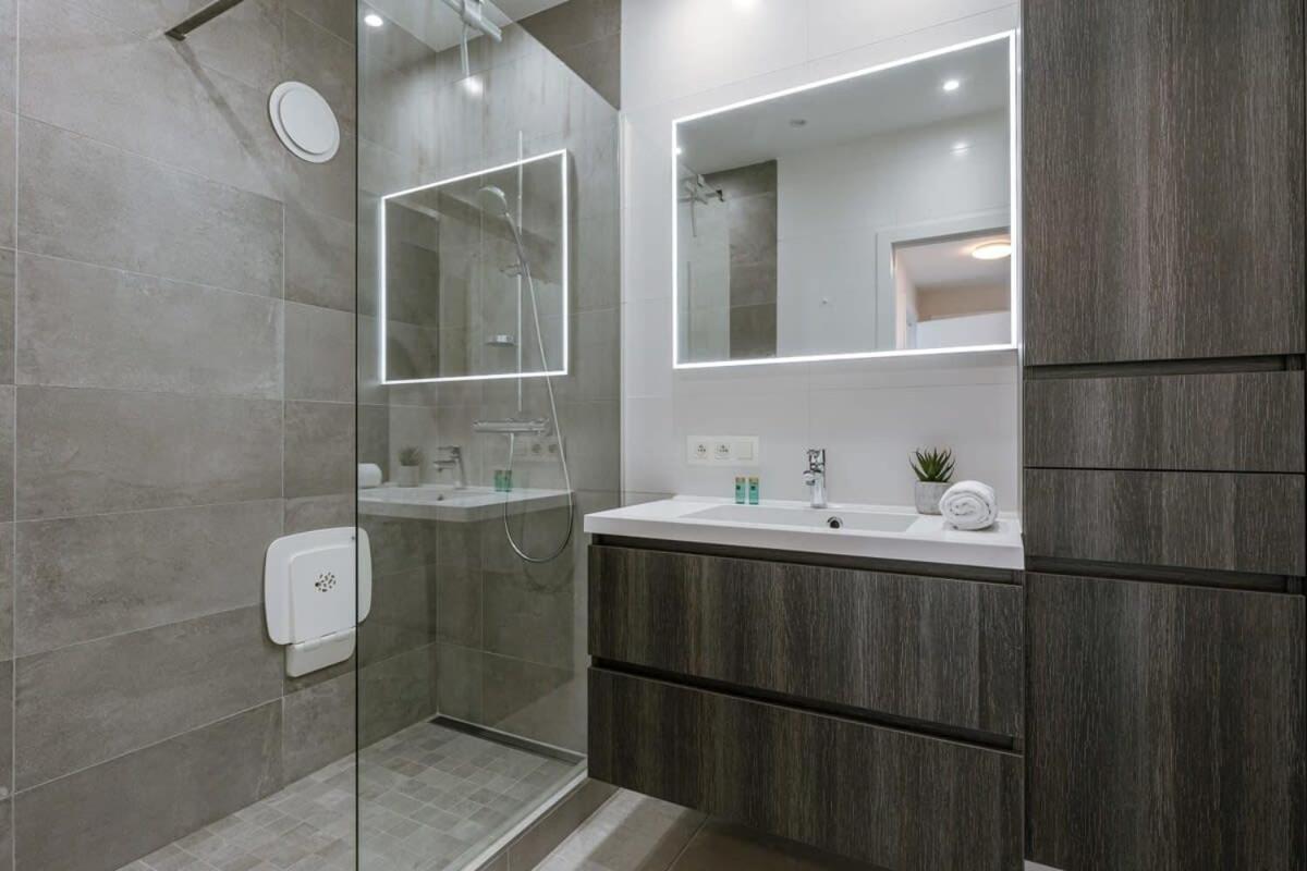 Huswell - Bright Seaview Apartment In Oostende Dış mekan fotoğraf